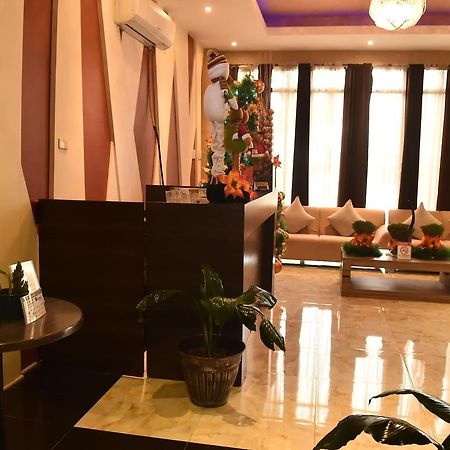 Columbus Plaza Hotel General Santos City Buitenkant foto
