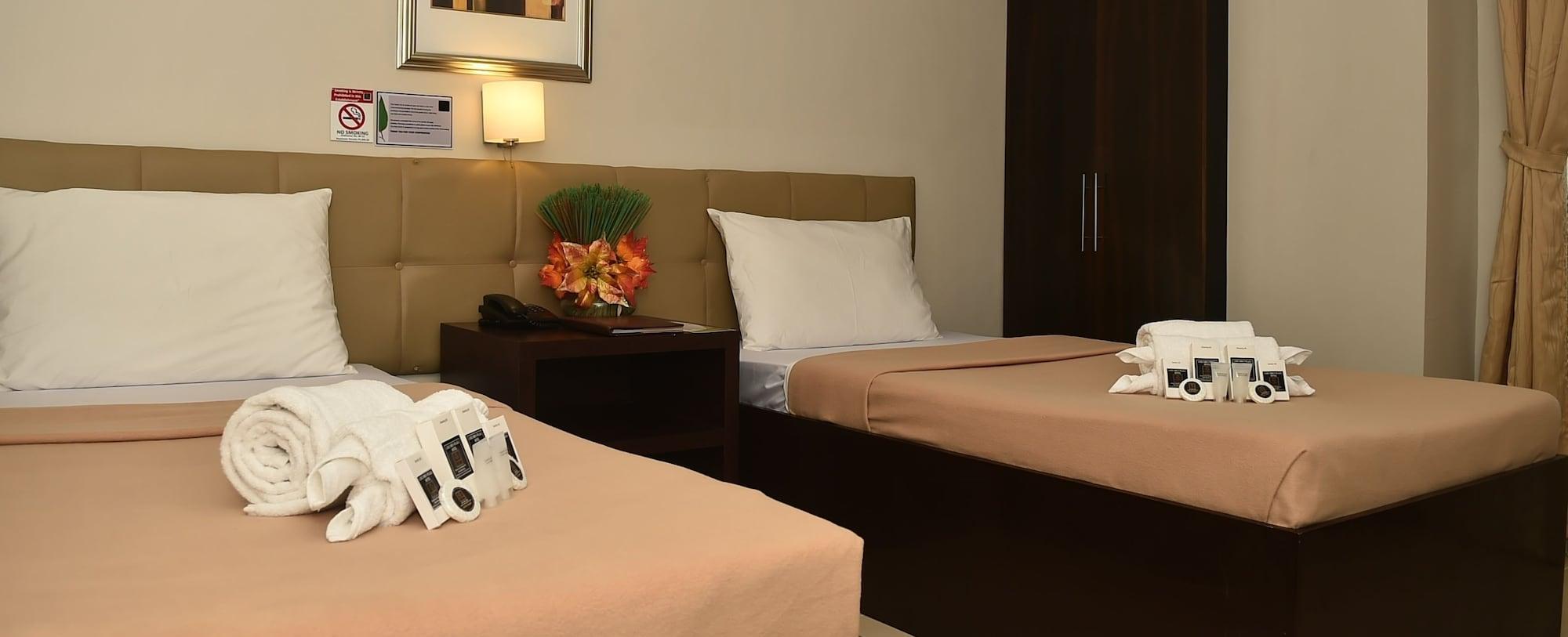 Columbus Plaza Hotel General Santos City Buitenkant foto