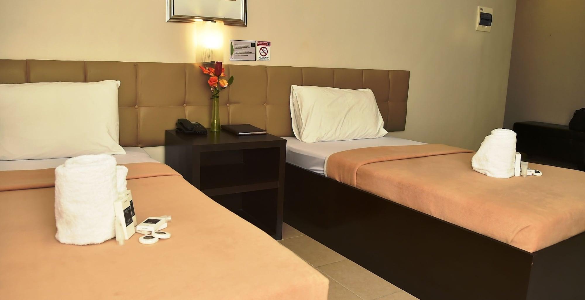 Columbus Plaza Hotel General Santos City Buitenkant foto