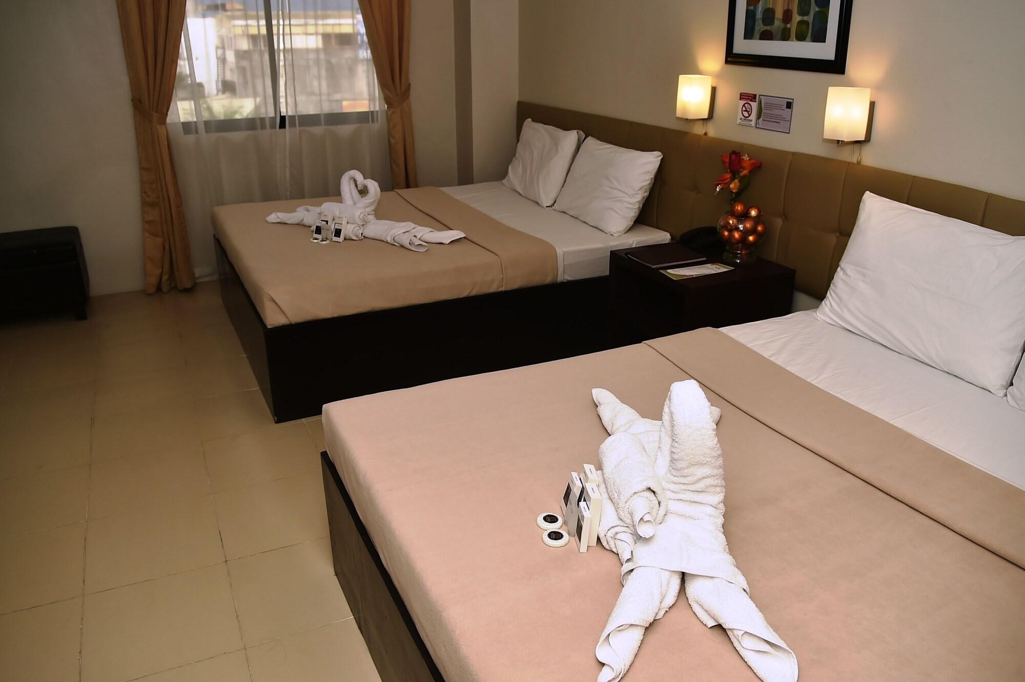 Columbus Plaza Hotel General Santos City Buitenkant foto