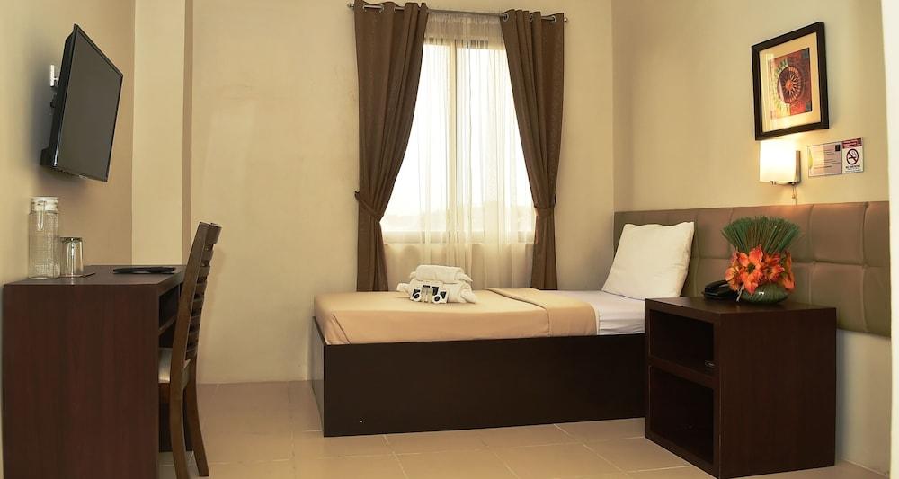 Columbus Plaza Hotel General Santos City Buitenkant foto