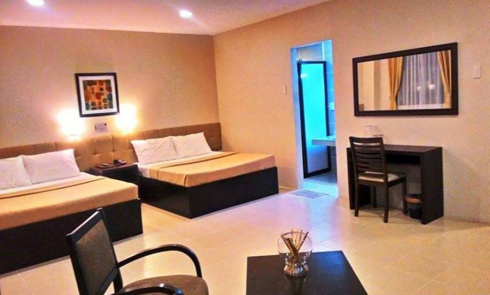 Columbus Plaza Hotel General Santos City Buitenkant foto