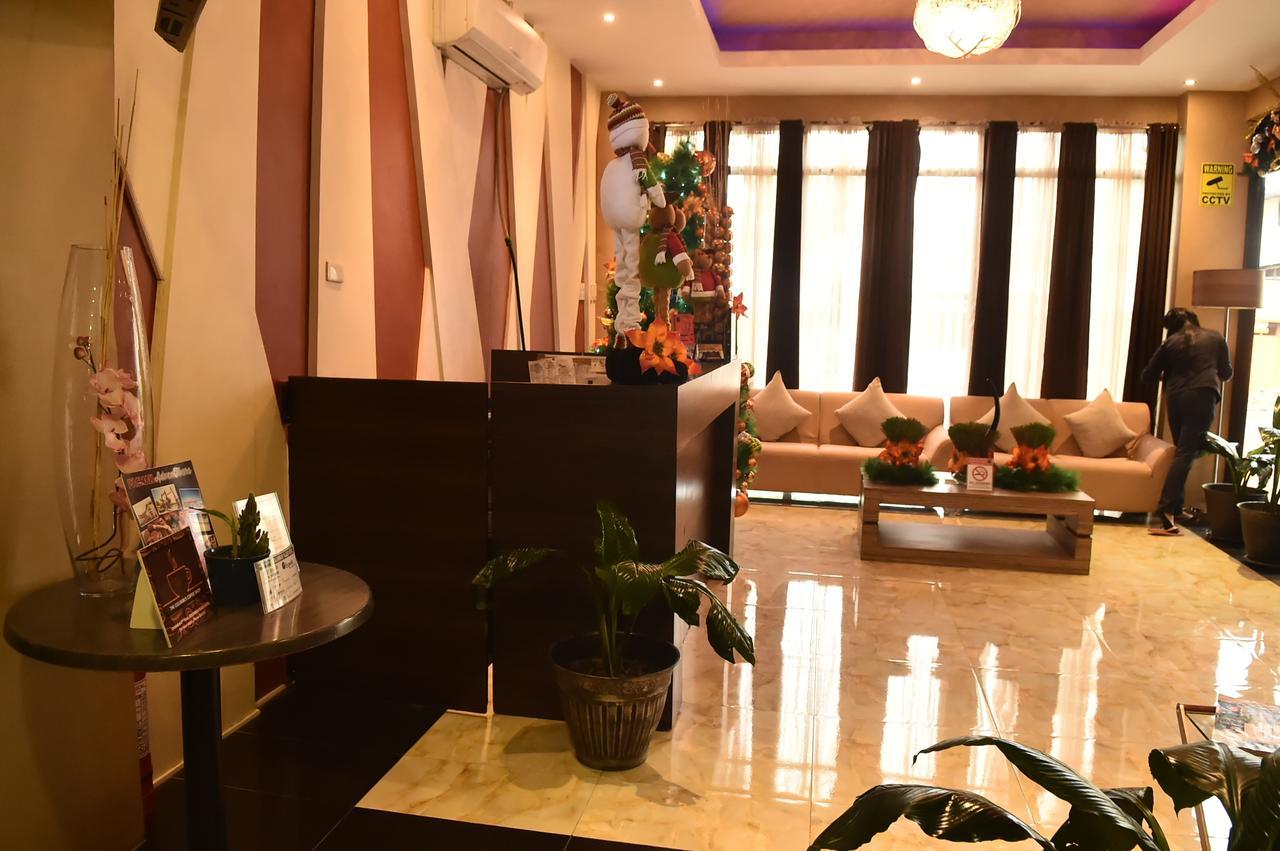 Columbus Plaza Hotel General Santos City Buitenkant foto
