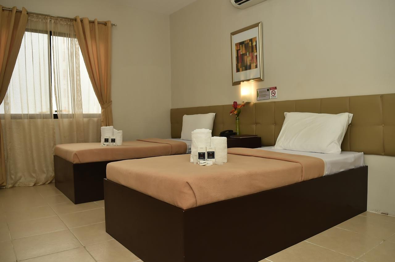Columbus Plaza Hotel General Santos City Buitenkant foto