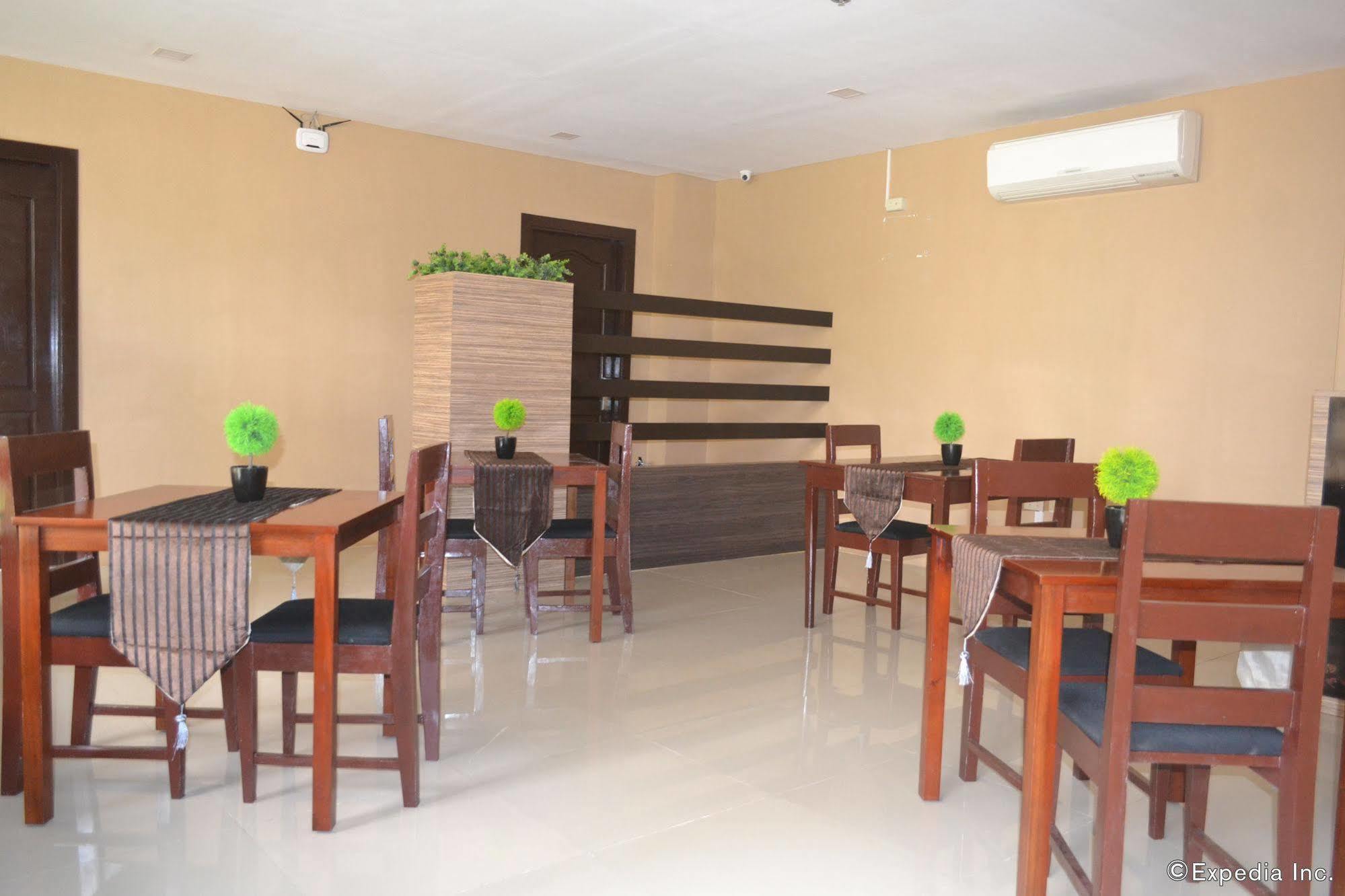 Columbus Plaza Hotel General Santos City Buitenkant foto